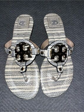 EUC Tory Burch Miller 2 Piano Stripe sandals snakeskin-embossed pattern Size 8.5